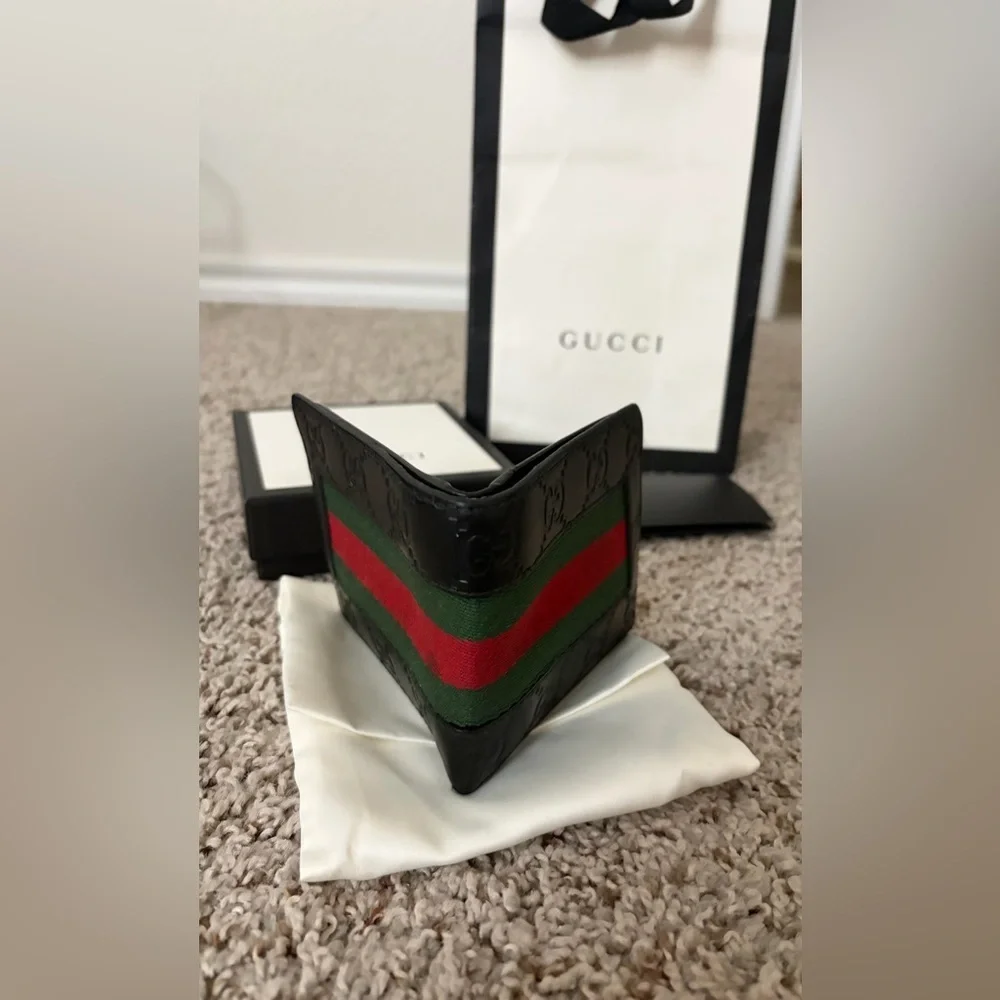 Gucci Black Card Holder with Signature Stripe